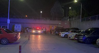 Sakarya'da hastane eczanesinde boşanma aşamasındaki eşini silahla vurdu