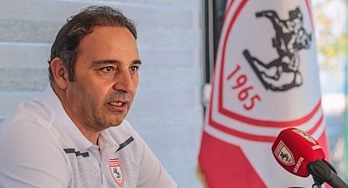 Samsunspor Futbol Direktörü Çapa: Taraftarımızın önünde Avrupa Ligi gruplarına kalmak istiyoruz