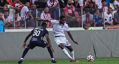 Samsunspor'da yeni transfer Musaba sakatlandı