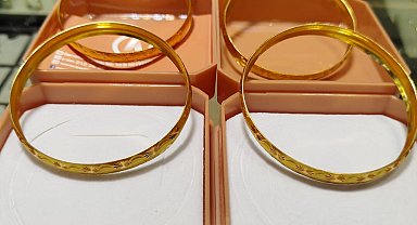 Sarrafın dikkatiyle dolandırılmaktan kurtuldu