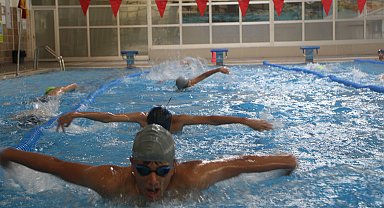 Şırnak'ta 43 bin kişiye yüzme öğretildi