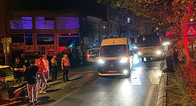 Sürücüsü kaçan otomobil, 4 araca çarptı; 2 yaralı