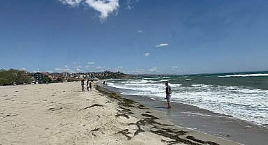 Tekirdağ'da fırtına; eğitim uçuşları iptal edildi, denize girmek yasak