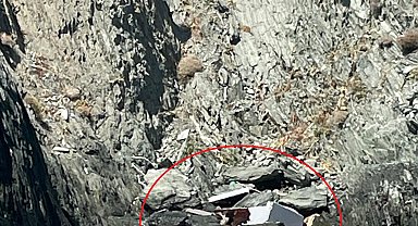 Teknesi parçalanmış halde bulunan iş insanını 13 kurbağa adam arıyor