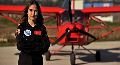 TIME'a adını yazdıran Türkiye'nin en genç pilotu Defne: Kızlar hayallerinden vazgeçmemeli