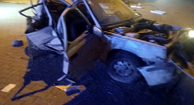 TIR ile çarpışan otomobildeki çift öldü, kızları ağır yaralandı