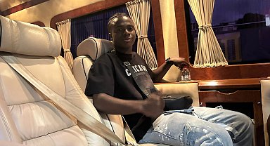 Trabzonspor'un yeni transferi Oulai, Trabzon'da