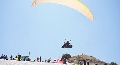 Türkiye Yamaç Paraşütü Şampiyonası Kayseri'de başladı