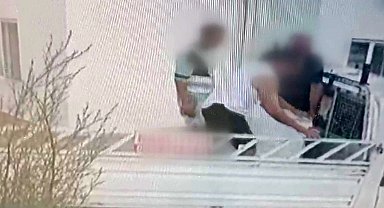 Uzaklaştırma kararını hiçe saydı, evdeki tüm eşyaları götürdü