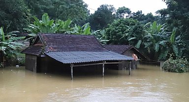 Vietnam'da sel: 8 ölü