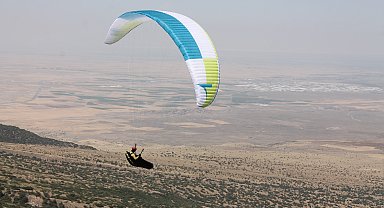 Yamaç Paraşütü Dünya Kupası Aksaray'da başladı