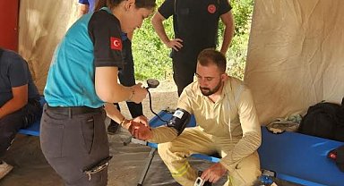 Yangın bölgelerinde kurulan 3 sahra hastanesinde 350 kişiye müdahale ettiler