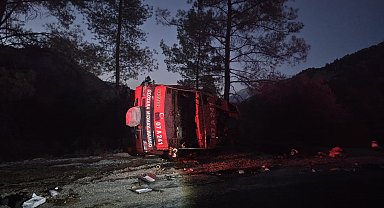 Yangın dönüşü arazöz devrildi; 2 işçi yaralandı
