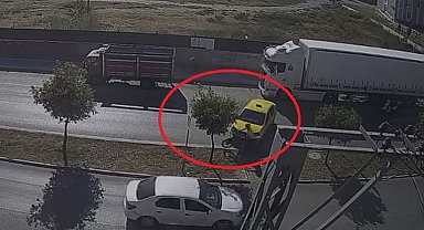 Yaya geçidinden geçmeye çalışan taksinin çarptığı motosiklet sürücüsü öldü