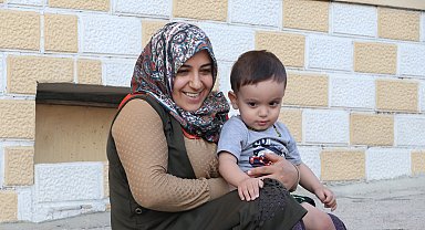 17 günlükken küvezden düşen Süleyman bebeğe serebral palsi taşhis konuldu, ailesi şikayetçi oldu