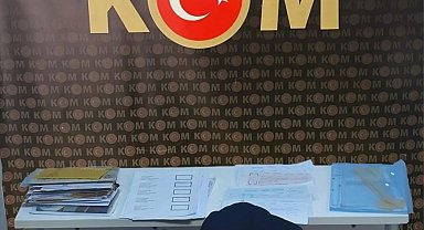 'PTT görevlisi' kıyafeti giyip dolandırıcılık yapan şüpheliye gözaltı