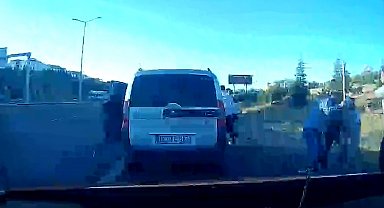 'Yol verme' tartışmasında taksiciyi takip edip, sopayla darbettiler