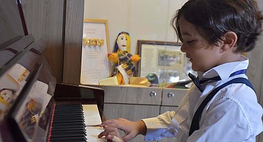 6 yaşındaki Yusuf'un piyano yeteneği; Beethoven ve Mozart'ın eserlerini ustalıkla çalıyor