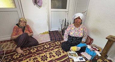 88 yaşında, 30 yıldır kızına hem anne hem de baba