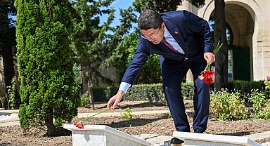 Adalet Bakanı Tunç, Malta Türk Şehitliği'ni ziyaret etti