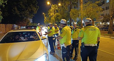 Adana'da trafik denetimi; 38 sürücüye toplam 255 bin TL ceza