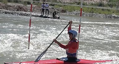 Akarsu Slalom Kano Türkiye Kupası Yarışları Erzincan'da başladı