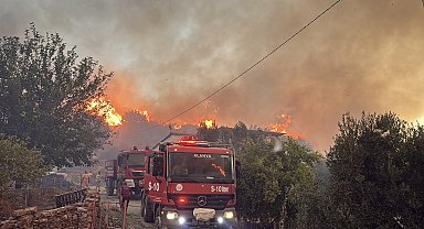 Alanya'daki orman yangınında 2'nci gün