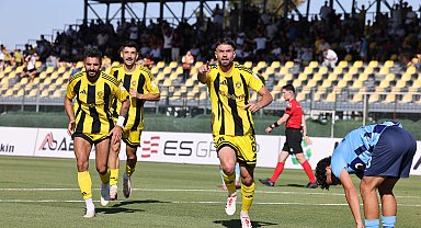 Aliağa FK evinde mutlu