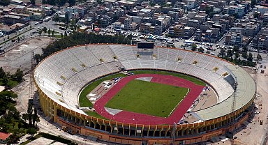 Alsancak Stadı bakıma giriyor, Karşıyaka ve Altay'ın rotası Atatürk Stadı