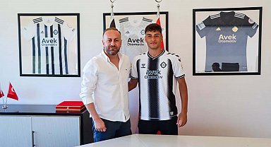 Altaylı Osman'dan profesyonel imza