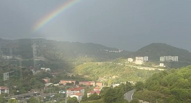 Amasra'da yağmur sonrası gökkuşağı oluştu