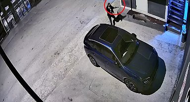 Ankara'da iş yerine tüfekli saldırı kamerada