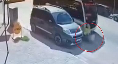 Aracına binerken minibüs çarpmıştı; kaza görüntüleri ortaya çıktı