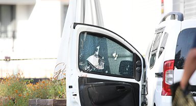 Araçlarında otururken kurşun yağmuruna tutulan 2 kardeş, öldü