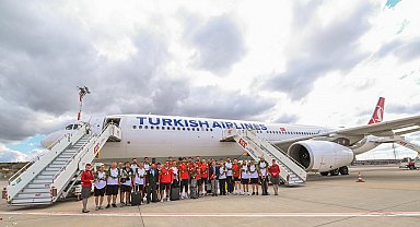 Avrupa ikincisi 12 Dev Adam, yurda döndü Fotoğraf ve metin eklendi