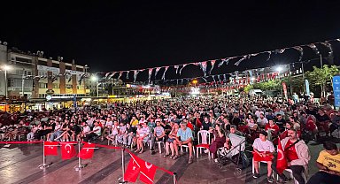 Aydın'da milli maç dev ekrandan takip edildi