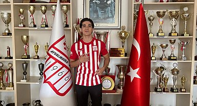 Ayvalıkgücü Belediyespor, Efe Sayhan'ı kadrosuna kattı