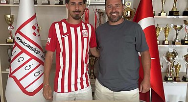 Ayvalıkgücü defans aldı