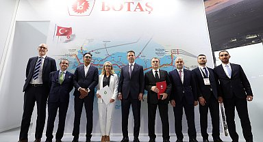 Bakan Bayraktar: 4,8 milyar metreküplük LNG alım anlaşması imzaladık