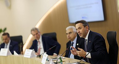 Bakan Bayraktar, İtalya'da temaslarına devam ediyor