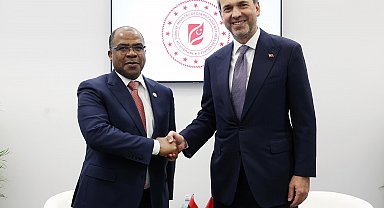 Bakan Bayraktar, Libya Petrol ve Gaz Bakanı Abdulsadek ile görüştü