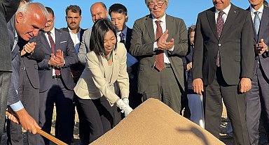 Bakan Ersoy: Göbeklitepe'de Neolitik Çağ'ın ritüellerine ışık tutacak insan heykeli bulundu