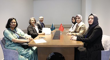 Bakan Göktaş, Bangladeş Kadın ve Çocuk İşleri ve Sosyal Refah Danışmanı Murshid ile görüştü