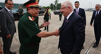 Bakan Güler, Vietnam'da