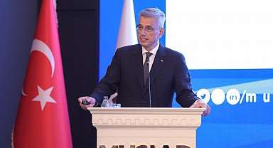 Bakan Memişoğlu, New York'ta MÜSİAD tarafından, TÜRKEN Vakfı iş birliğiyle düzenlenen resepsiyonda konuştu