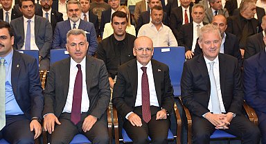 Bakan Şimşek, İzmir'de iş dünyasıyla buluştu