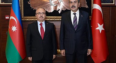 Bakan Tekin, Türkiye'nin Bakü Büyükelçiliği'ni ziyaret etti