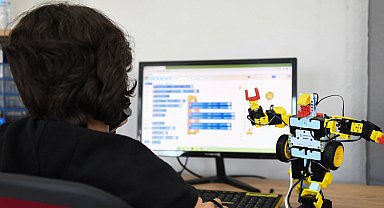 Bakanlıktan öğrencilere yönelik 'Dijital Dünyayı Güvenli Kullanım Eğitimi'