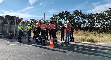 Balıkesir'de amonyum nitrat yüklü tanker devrildi; patlama riskine karşı yol kapatıldı