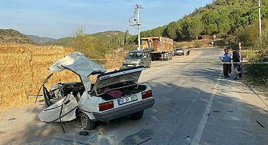 Balıkesir'de takla atan otomobilin sürücüsü öldü